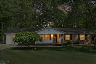 2127 Belmont Dr, Reidsville, NC 27320 - Photo 2