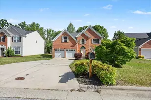 1579 Pondhaven Dr, High Point, NC 27265 - Photo 16