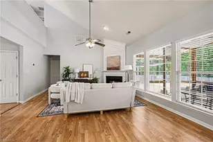 1579 Pondhaven Dr, High Point, NC 27265 - Photo 32