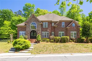 1391 Somerset Cove Dr, Winston-Salem, NC 27103 - Photo 2