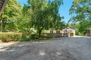 604 Ashland Dr, Greensboro, NC 27403 - Photo 34