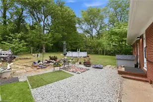 5710 Friendswood Dr, Greensboro, NC 27409 - Photo 12