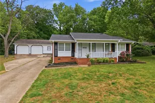 5710 Friendswood Dr, Greensboro, NC 27409 - Photo 2