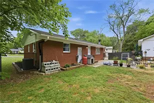 5710 Friendswood Dr, Greensboro, NC 27409 - Photo 8