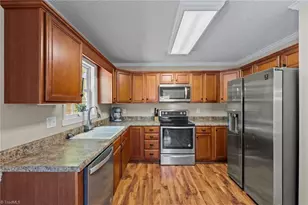 1273 Durham Meadows Dr, Burlington, NC 27217 - Photo 10
