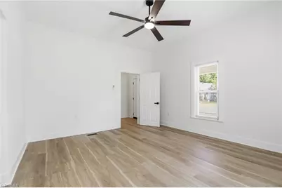 630 Davis Avenue, Newton, NC 28658 - Photo 14