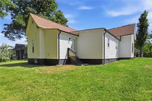 630 Davis Ave, Newton, NC 28658 - Photo 26