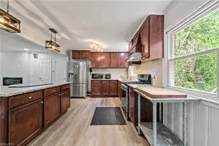 614 Ridgeway Dr, Burlington, NC 27217 - Photo 6
