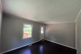 6524 Creek Run Rd, Walkertown, NC 27051 - Photo 4