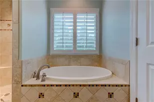 2602 Southern Gates Dr, Greensboro, NC 27410 - Photo 16