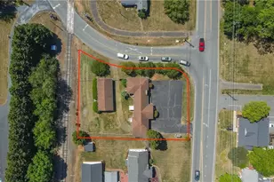 534 E King St, King, NC 27021 - Photo 4