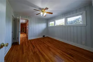 534 E King St, King, NC 27021 - Photo 12
