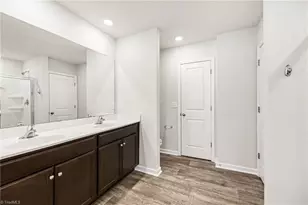 3801 Buckskin Wy, Greensboro, NC 27405 - Photo 16