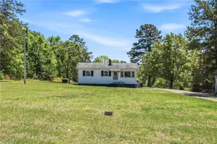 1422 Fitch St, Yanceyville, NC 27379 - Photo 2