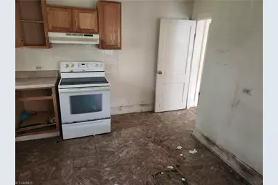 2709 Eastwood Drive, Winston-Salem, NC 27107 - Photo 10