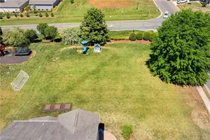 100 Kreeger Ct, King, NC 27021 - Photo 6
