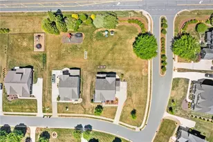 100 Kreeger Ct, King, NC 27021 - Photo 8