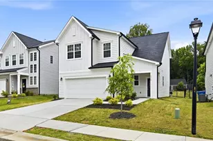 5910 Crossview Dr, Kernersville, NC 27284 - Photo 2