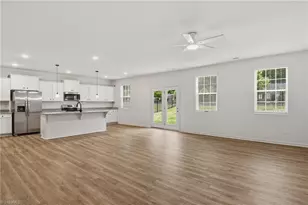 5910 Crossview Dr, Kernersville, NC 27284 - Photo 4