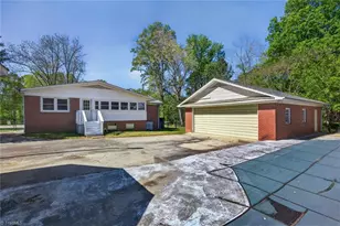 3902 Gentry St, Greensboro, NC 27407 - Photo 16