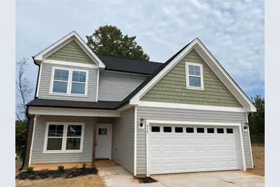 415 E Lee Avenue, Yadkinville, NC 27055 - Photo 1