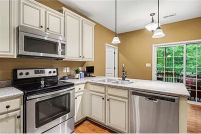7802 High Meadows Road, Greensboro, NC 27455 - Photo 38