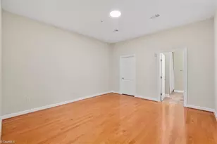 201 N Elm St, Greensboro, NC 27401 - Photo 28