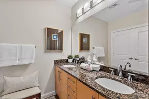 201 N Elm St, Greensboro, NC 27401 - Photo 22