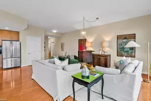 201 N Elm St, Greensboro, NC 27401 - Photo 6