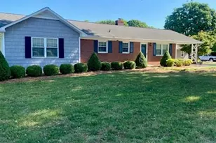 131 Parsonage Dr, Advance, NC 27006 - Photo 2