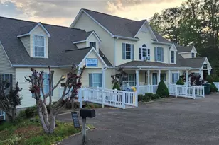 502 S Key St, Pilot Mountain, NC 27041 - Photo 2