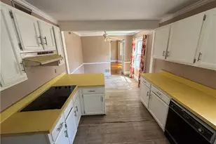 821 Holt Ave, Greensboro, NC 27405 - Photo 8