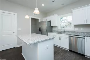 555 Pinnix Rd, Burlington, NC 27217 - Photo 10