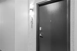 400 W 4th St, Winston-Salem, NC 27101 - Photo 28