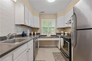 2315 Patriot Way, Greensboro, NC 27408 - Photo 14