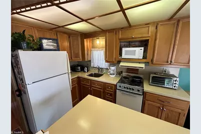 120 Elm Street, New London, NC 28127 - Photo 8