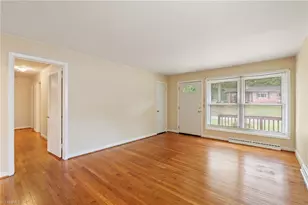 3012 Shamrock Dr, Greensboro, NC 27408 - Photo 6