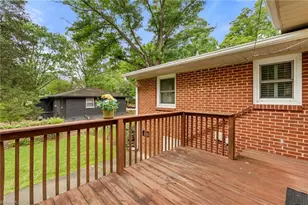 3012 Shamrock Dr, Greensboro, NC 27408 - Photo 40