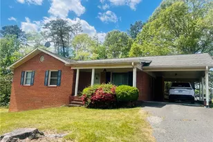 505 Belvue Dr, Mount Airy, NC 27030 - Photo 4