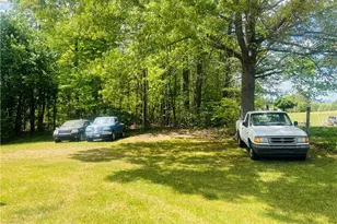 505 Belvue Dr, Mount Airy, NC 27030 - Photo 4