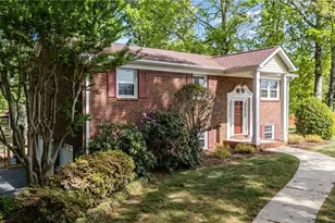 340 Mountain View Rd, King, NC 27021 - Photo 2