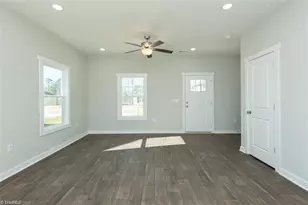 559 Pinnix Rd, Burlington, NC 27217 - Photo 10