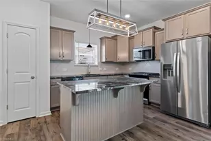 146 Centerpiece Dr, High Point, NC 27265 - Photo 6