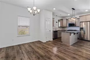 146 Centerpiece Dr, High Point, NC 27265 - Photo 6