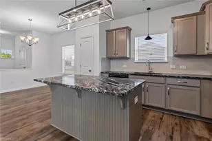 146 Centerpiece Dr, High Point, NC 27265 - Photo 8