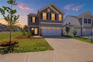 146 Centerpiece Dr, High Point, NC 27265 - Photo 2
