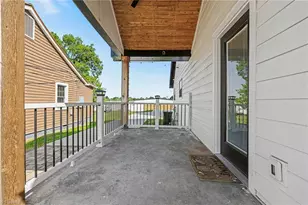 6 E Sunrise Ave, Thomasville, NC 27360 - Photo 4
