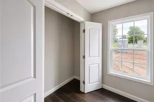 325 Price St, Eden, NC 27288 - Photo 10