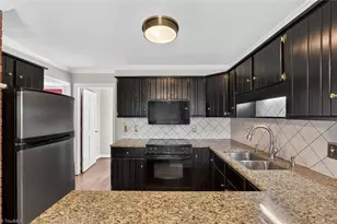 104 Meadowood Dr, Burlington, NC 27215 - Photo 16