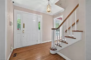 104 Meadowood Dr, Burlington, NC 27215 - Photo 8